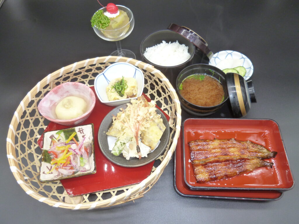 越谷 法要 食事 清宴 [石塚家 篭盛り鰻御膳]